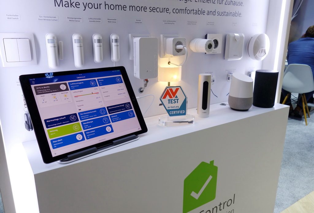 Customers indentify secure IoT and Smart Home products on the AV-TEST seal for IoT-certified security.